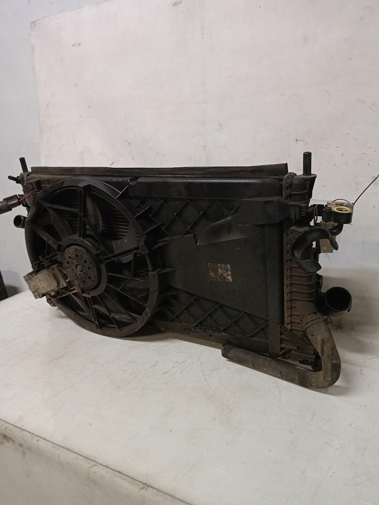 фото №14, Комплект радиатор вентиляторы 2,0 дизель volvo v50