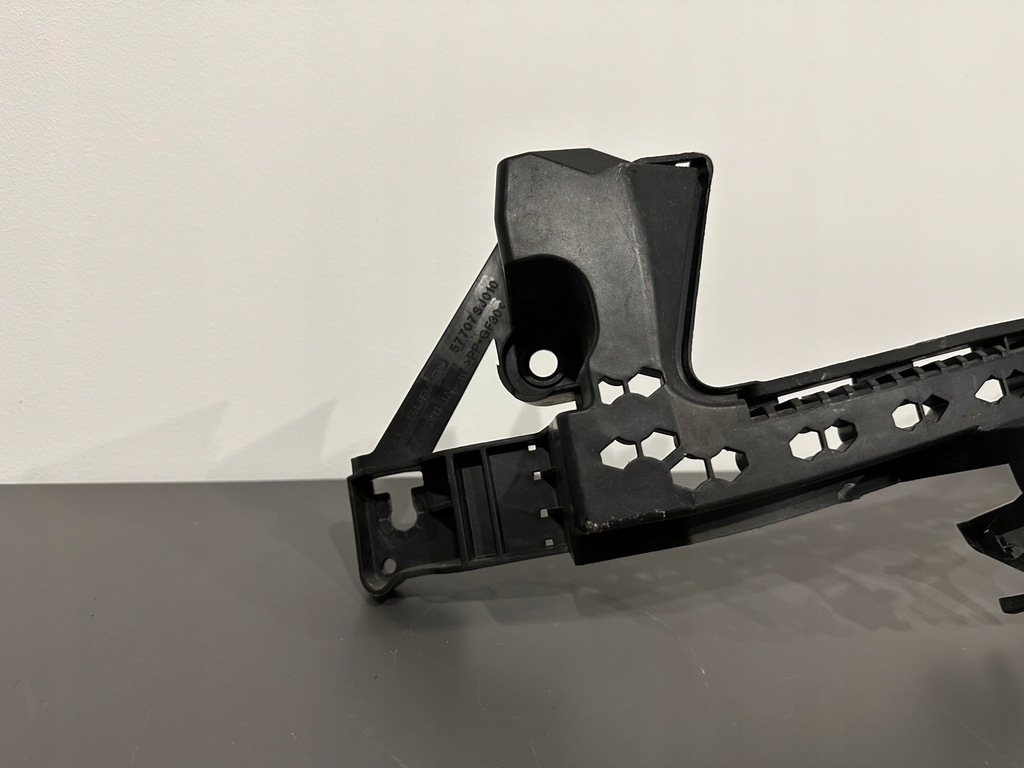 фото №5, Subaru forester v направляющая лампы левый