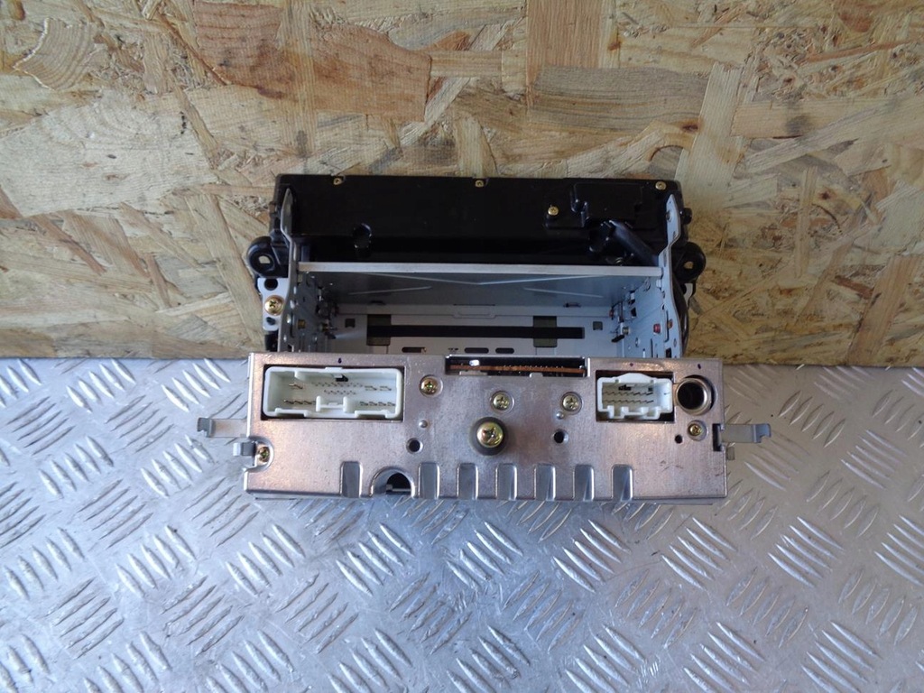 фото №4, Радіопрогравач радіо cd дисплей mazda 3 i bk 03-09 bp4m66950a