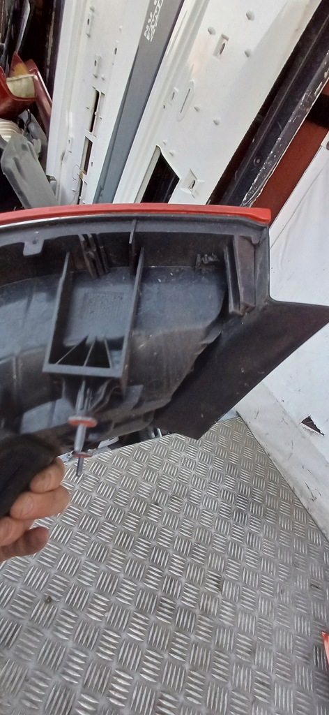 фото №10, Mercedes w212 лампа задняя левая lub правая