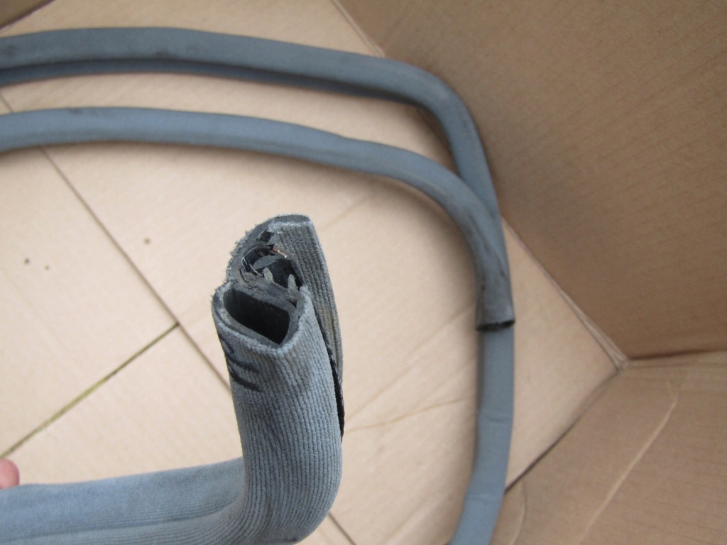 Mercedes w140 права передня тканинна прокладка кузовна na двері pp Доставка