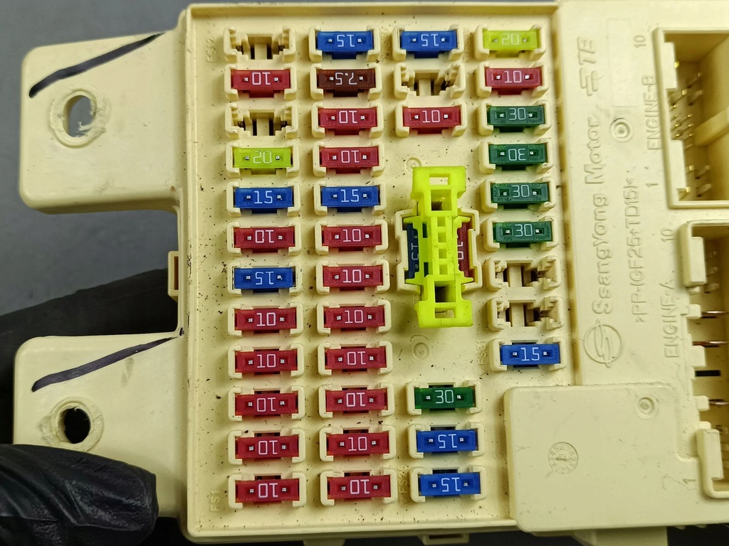 фото №7, 2020 ssangyong musso коробка предохранителей 8219038120