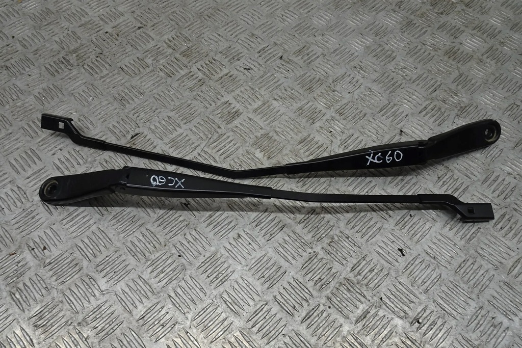 фото №1, Volvo xc60 рычаг дворник комплект 15-