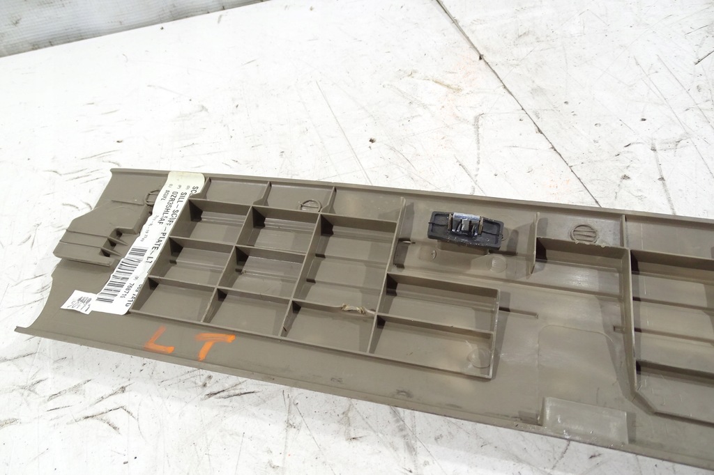 фото №6, Chrysler town country 11- защита порог левая задняя