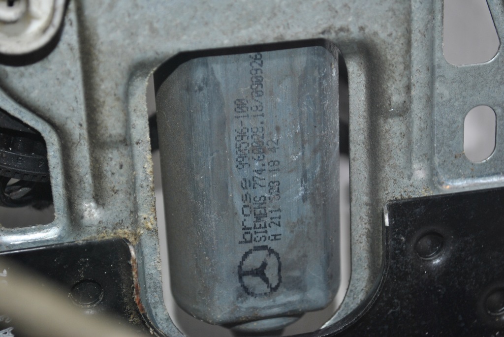 фото №5, Підйомник скло лівий перед mercedes w203 6 pin