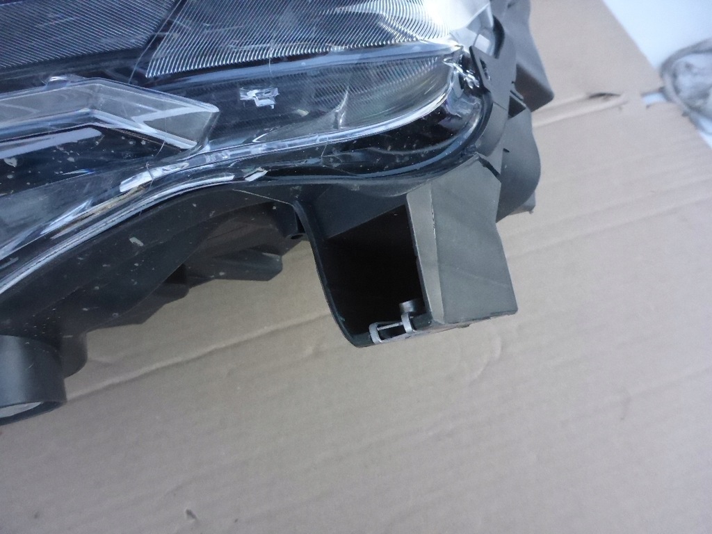 фото №7, Toyota proace city лампа левая перед оригинал