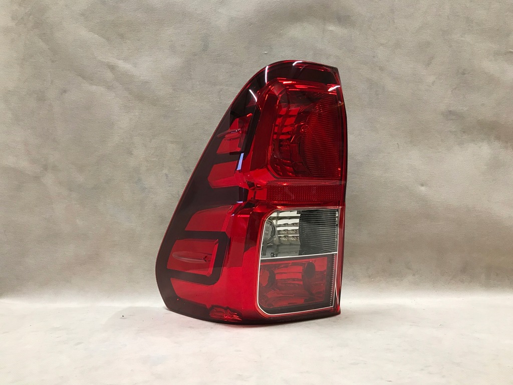 фото №1, Toyota hilux viii 15-20 лампа задня ліва оригінал!