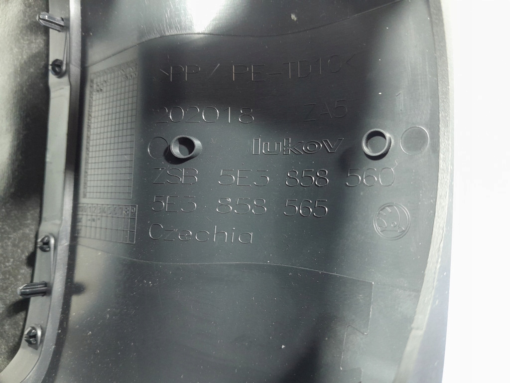 фото №6, Skoda octavia iv защита колонки рамка спидометра 5e3858566a