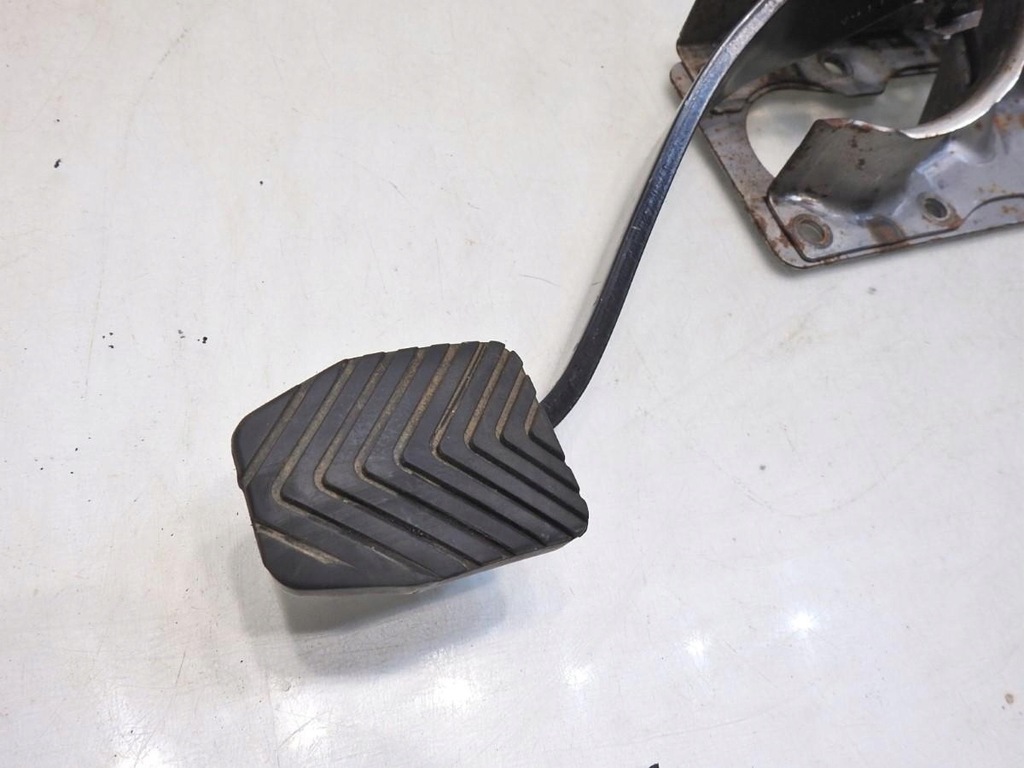 фото №7, Педаль тормоза chrysler sebring iii