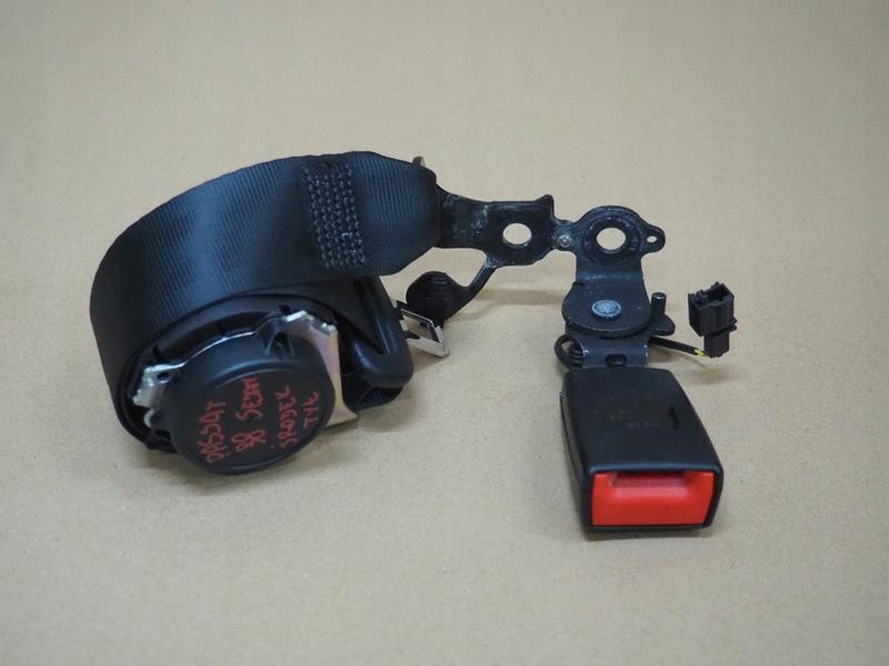 Купить Ремень безопасности середина задняя клипса vw passat b8 седан 627282900b