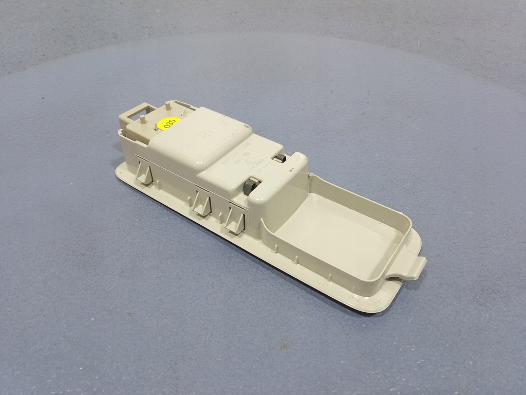 фото №4, Vw tiguan ii 16- лампа потолочный задняя левая 5ta947291