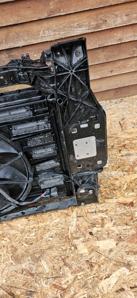 Ремінь передній підсилювач радіатор вентилятор audi e-tron 4ke Зі Шроту