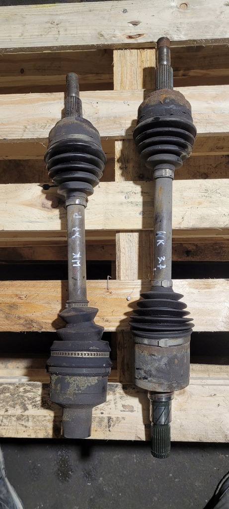 фото №1, Jeep grand cheroke wk 3.7 v6 приводной вал левая приводной вал правый