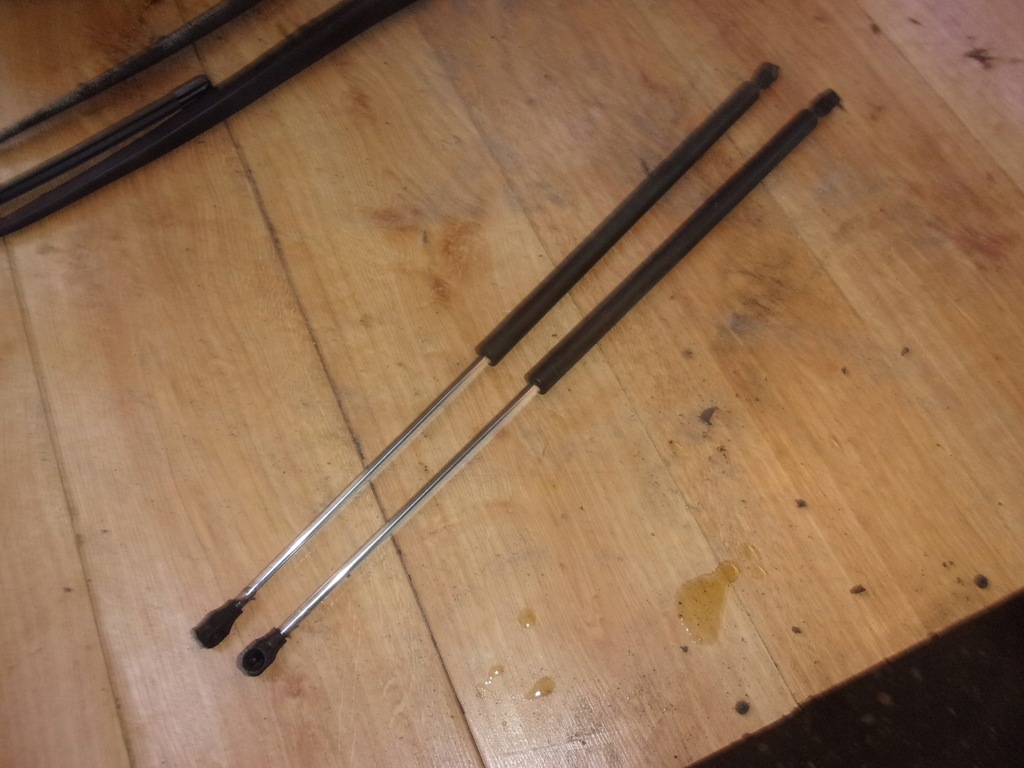 фото №1, Citroen c8 амортизатори кришки задня комплект