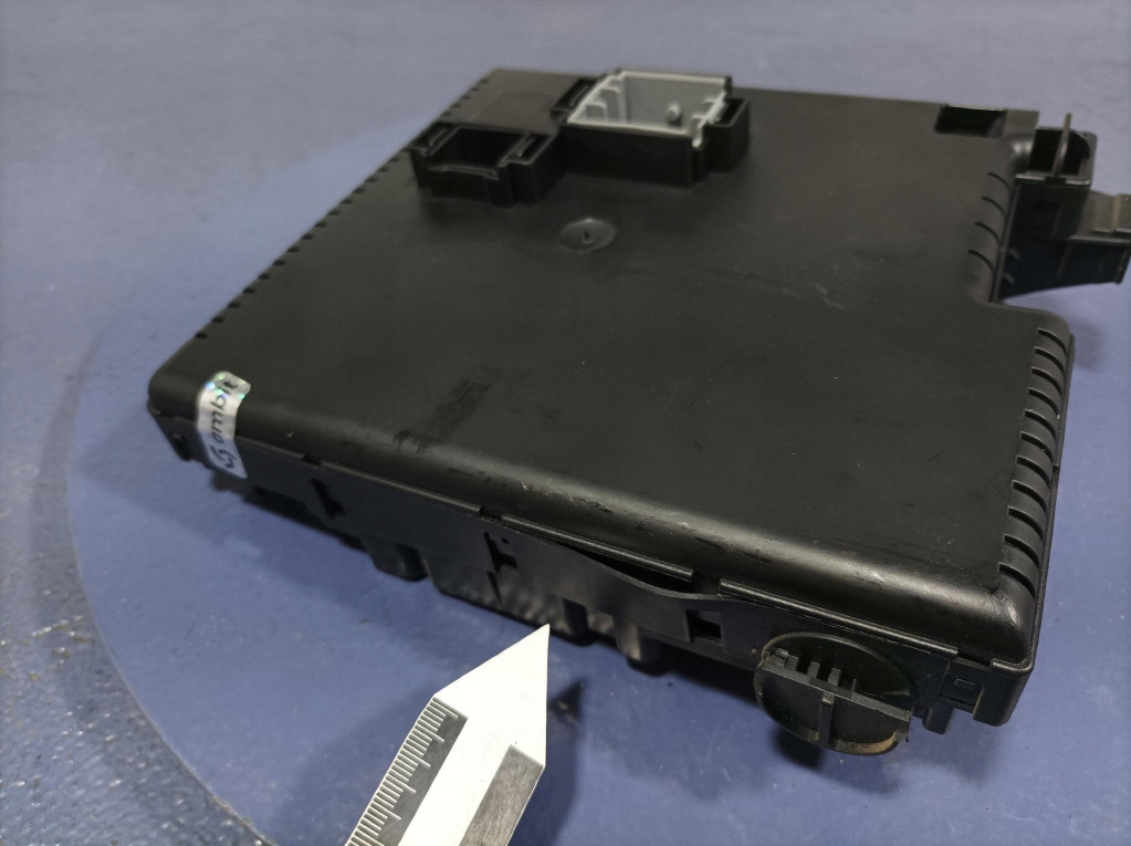 фото №5, Volvo v70 ii lift 2.4 170km коробка предохранителей 12217799 b5244s