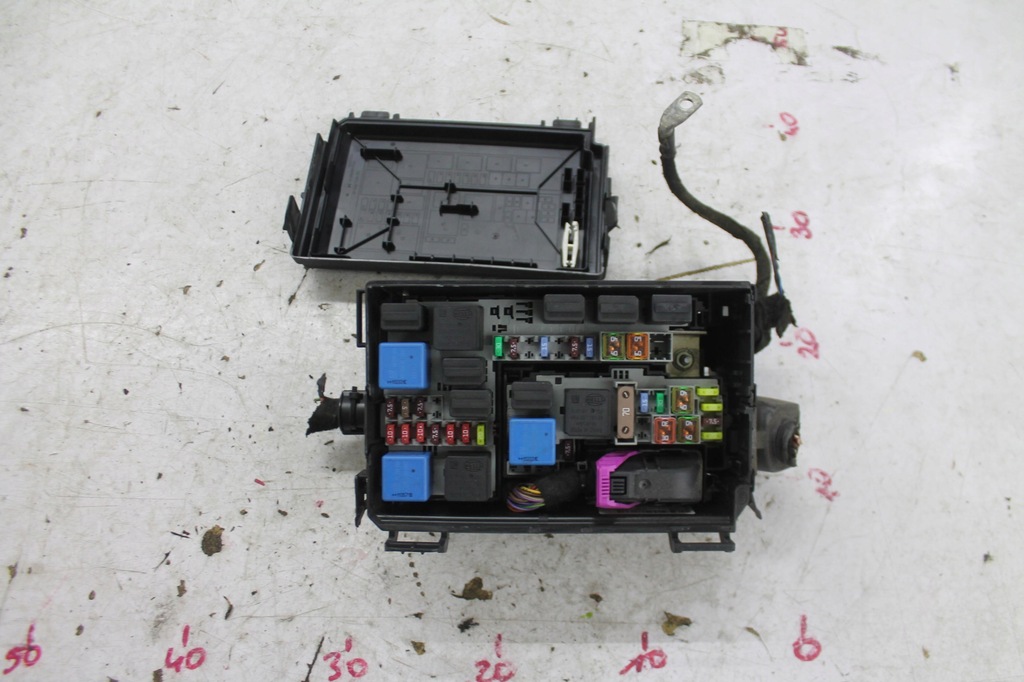 фото №1, Коробка запобіжників opel corsa d 13217389ec