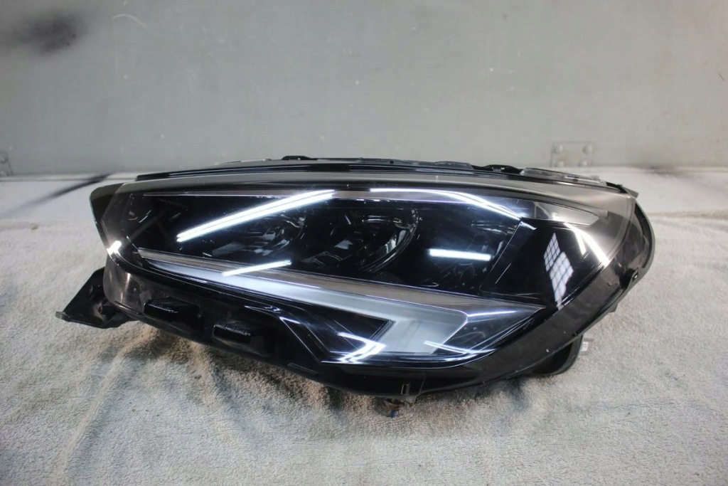 фото №1, Лампа левая перед opel corsa f full led 39162653