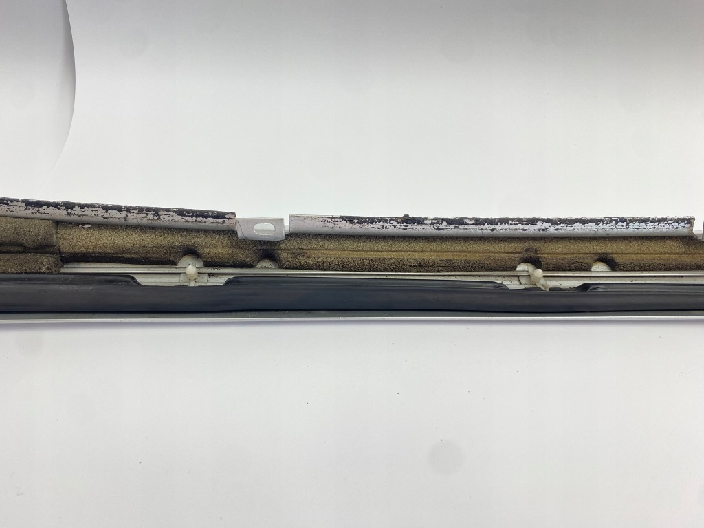 Молдинг захист накладка зовнішня ліва стійка a mercedes w140 1406980189 Оригінал