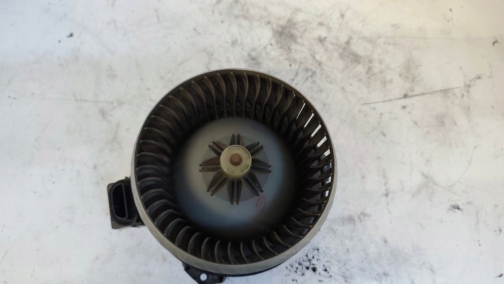 фото №1, Вентилятор отопителя yaris ii europa