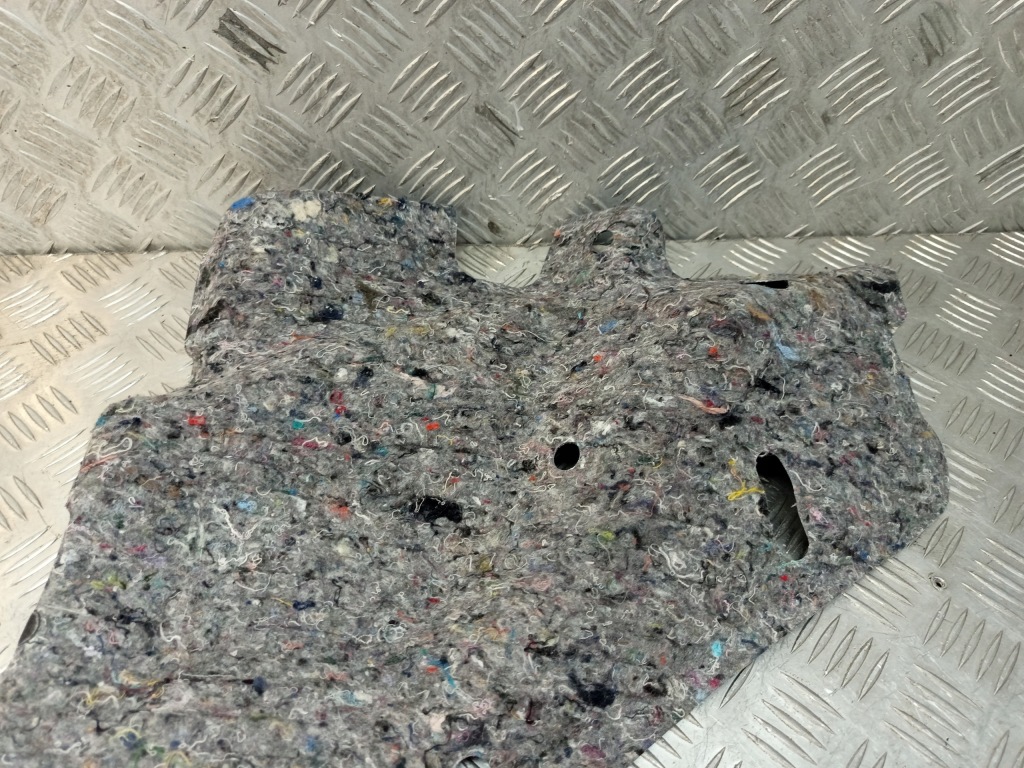 фото №13, Bmw оригинальный номер 7475718 2' f44 f74 шумоизоляция изоляция ниша колеса правый задняя