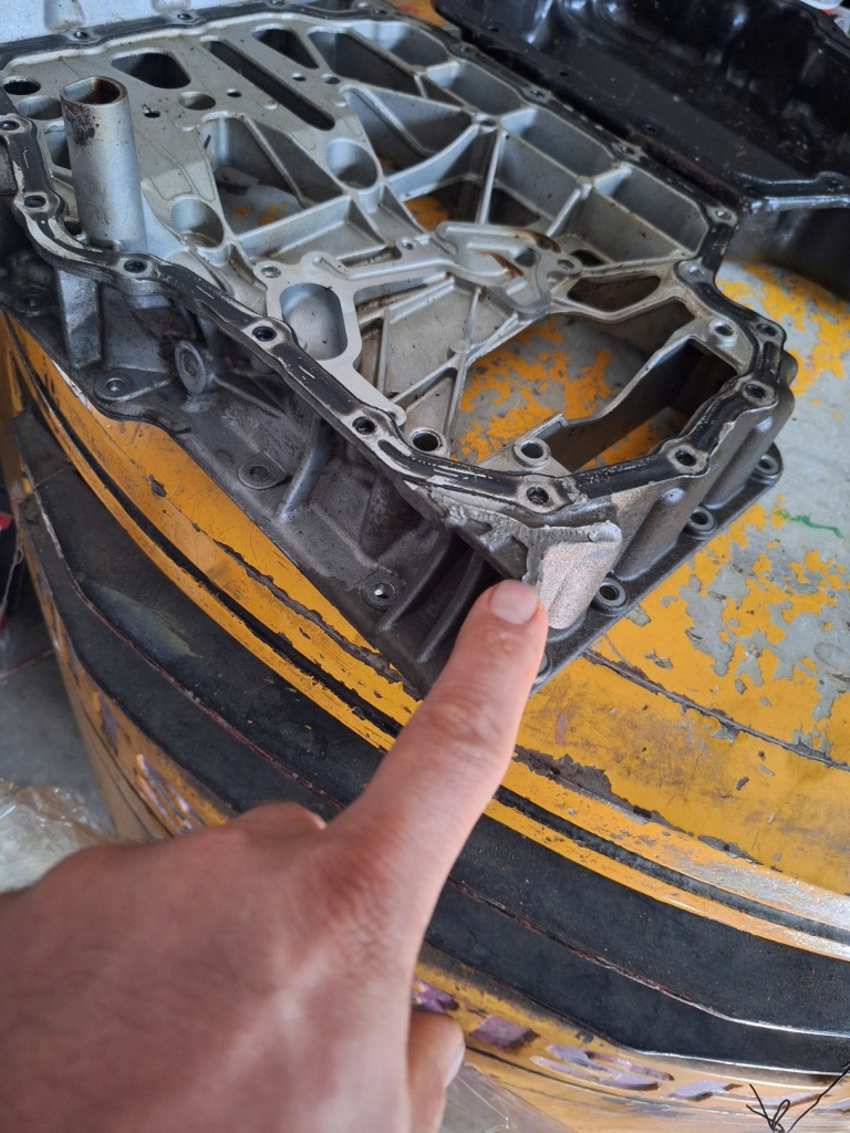 Audi vw seat skoda основа картера масляний 1.4 tsi 04e103603l Недорого