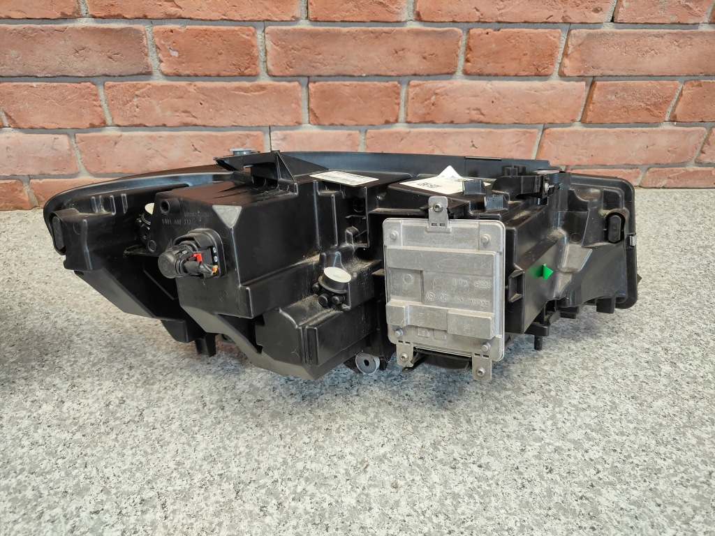 Bmw g20 g21 фари перед фара ліва права комплект full led 9481695 9481696 Київ