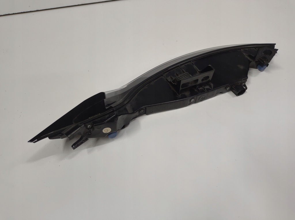 фото №6, Porsche оригинальный номер 992945092e лампа задняя p