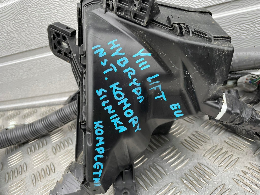 фото №6, Toyota yaris iii электропроводка отсек двигателя lift гибрид