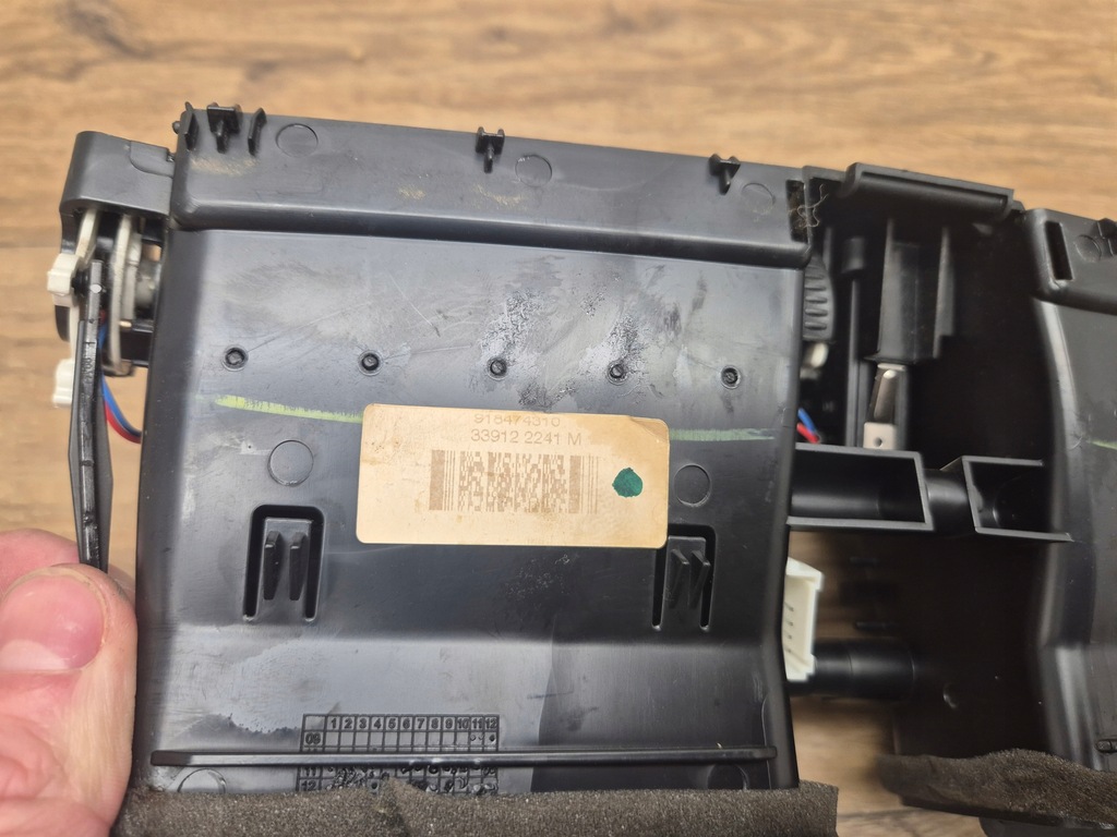 фото №7, Bmw f25 f26 решётка впуск обдув воздуха средняя 9184742