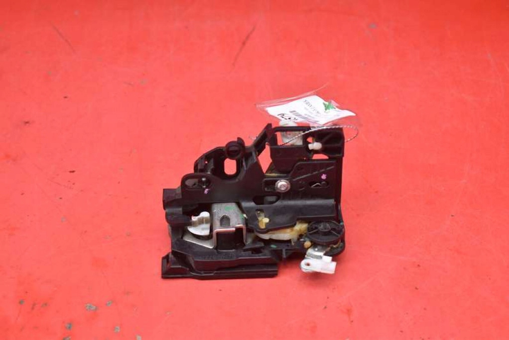 фото №1, Замок дверь правый задняя задний 825028727rf dacia logan 2 ii sedan 13-16