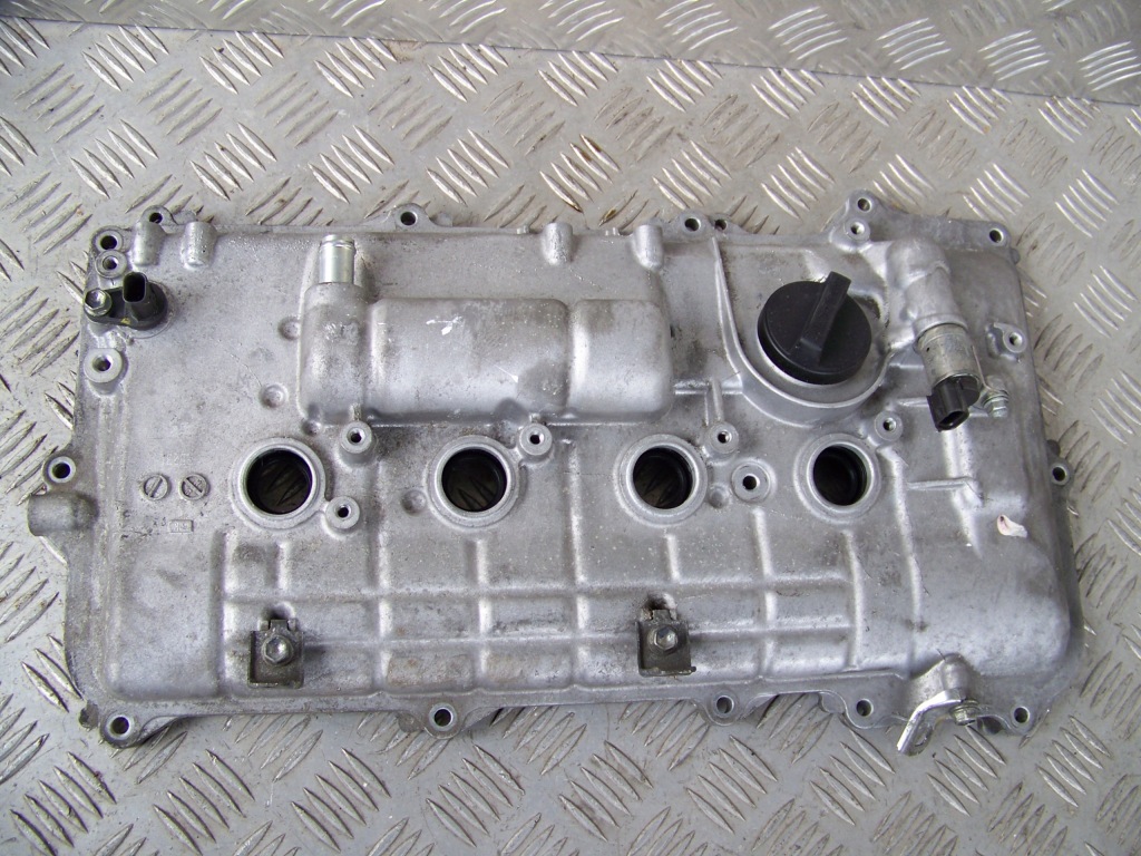 фото №1, Toyota prius 3 09 15 крышка клапанов 1.8 2zr hybr