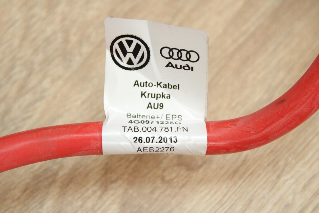 Оригинальная жгут провода плюсовой аккумулятор audi a6 c7 4g0971225g 70km Киев