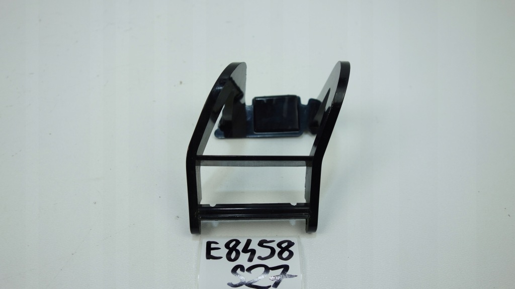 фото №1, Audi a8 d4 2013- кронштейн рычаг заглушки распылителя правый перед 4h0955290b