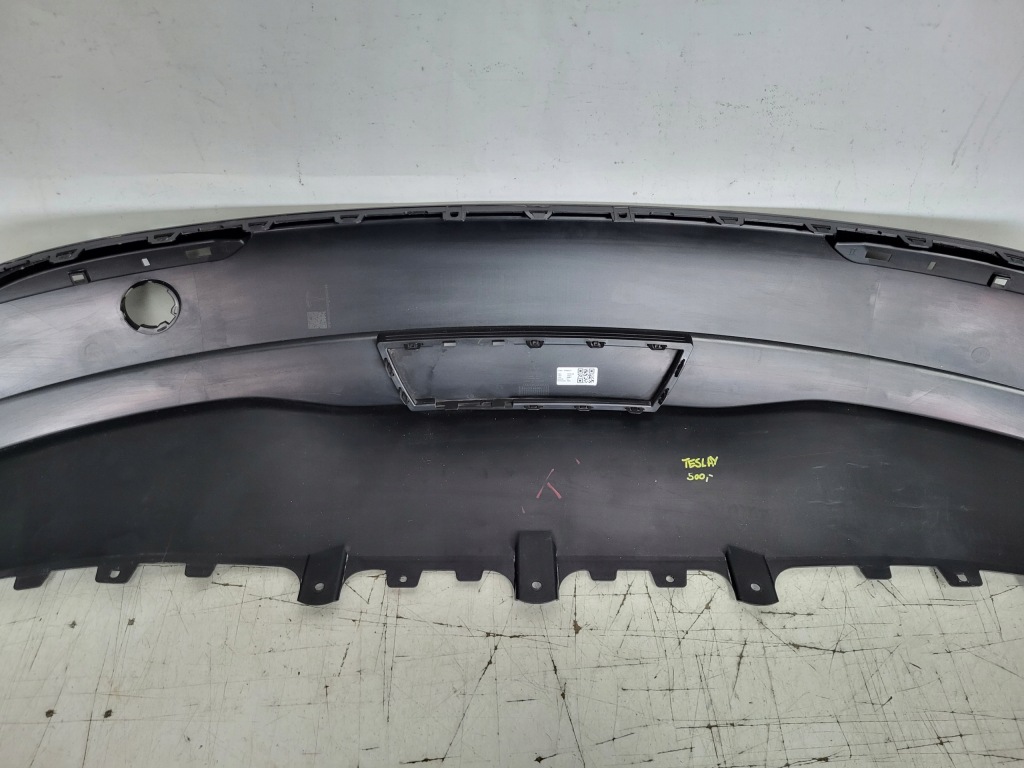 фото №10, Tesla model y 20- заглушка накладка дифузор бампера задня