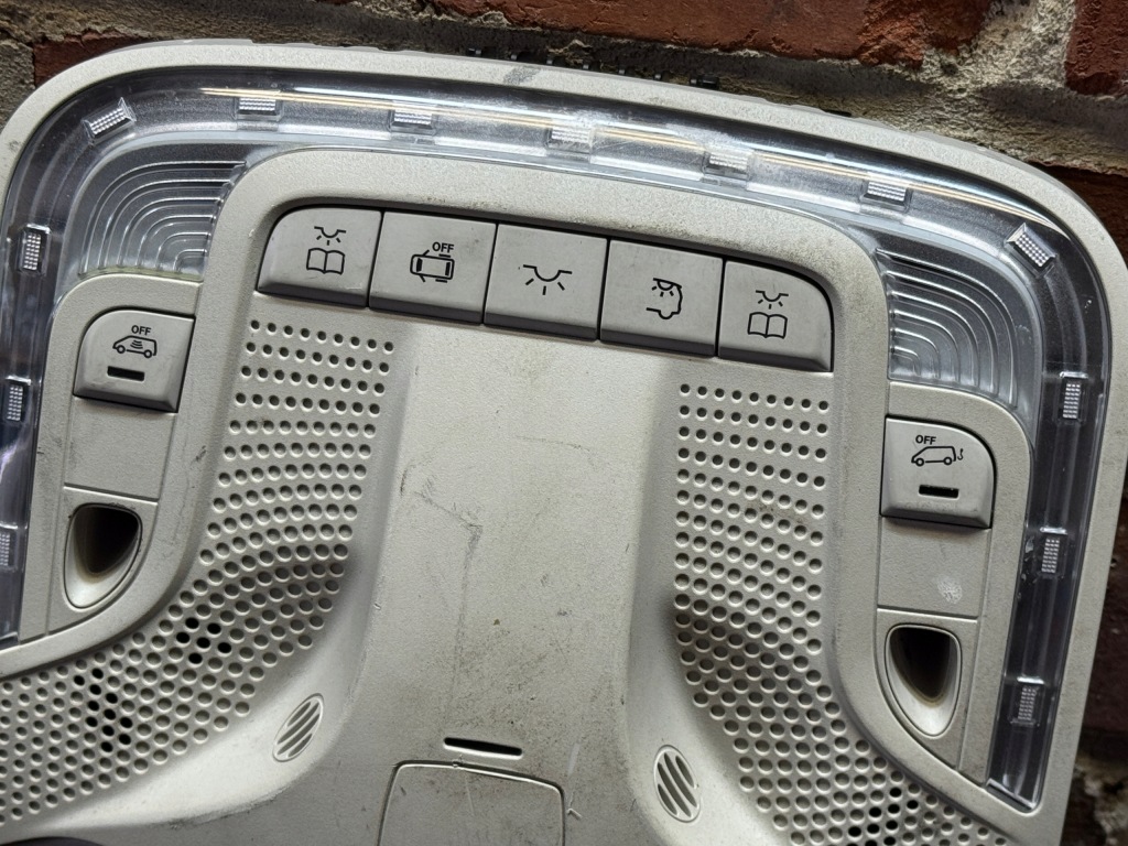 фото №3, Mercedes w447 освещение салона кабины a4479006205