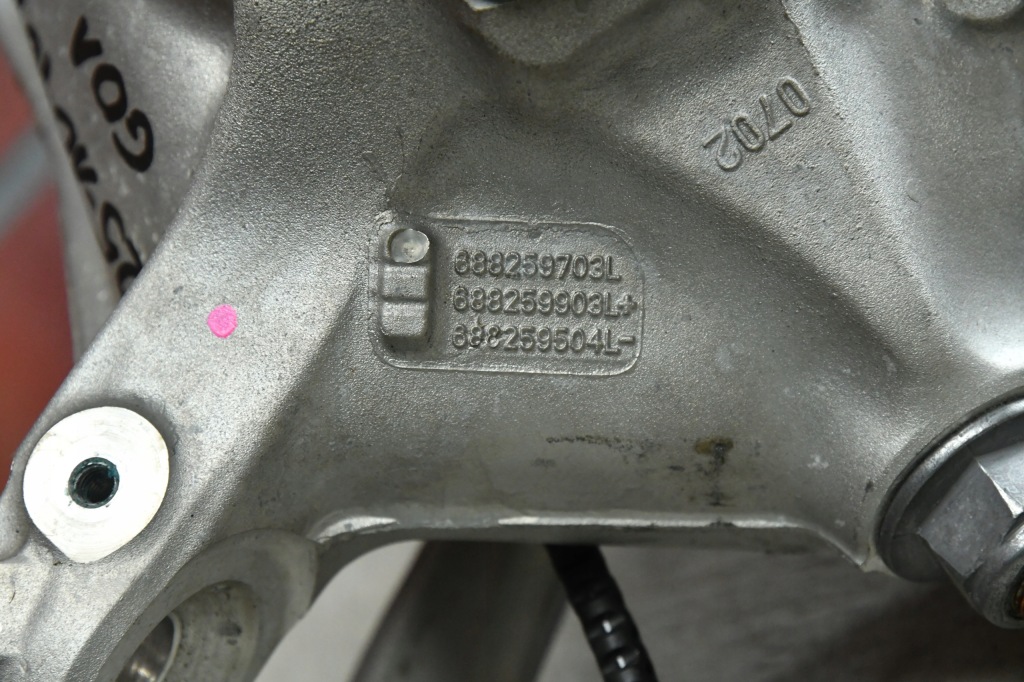 фото №6, Поворотный кулак левая перед амортизатор левый приводной вал левая bmw x3 g01 x4 g02 18km