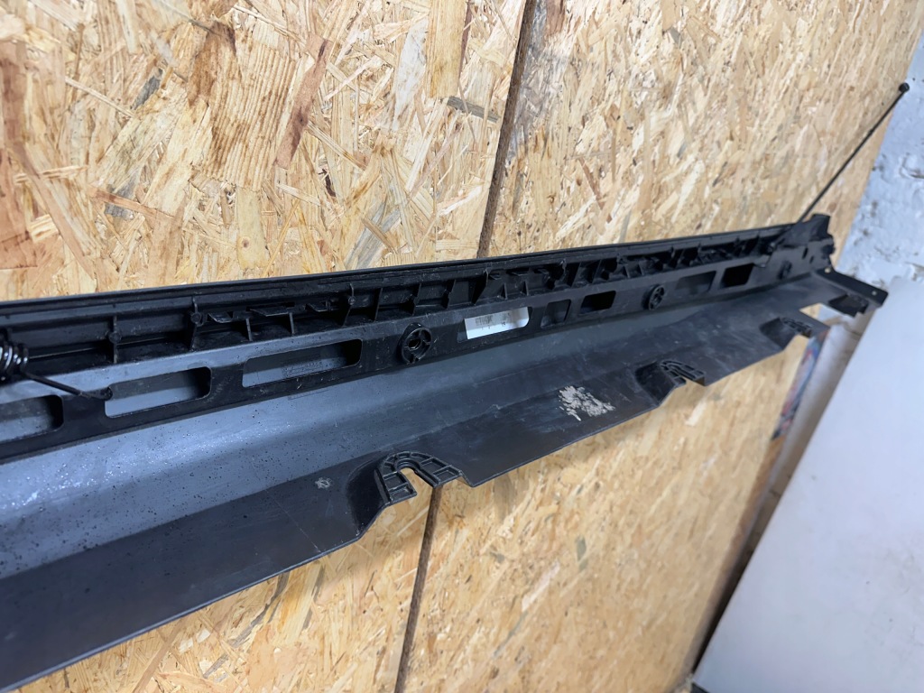 фото №15, Молдинг поріг + кронштейн права mercedes glc x253 пофарбована стан bdb