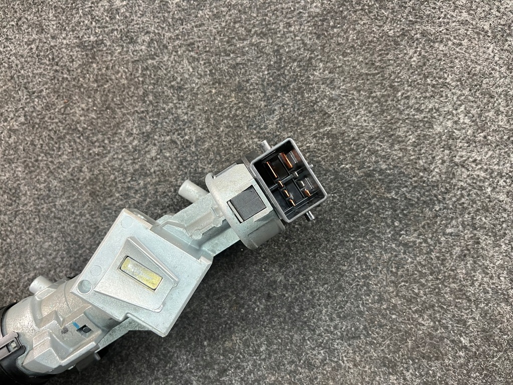 фото №6, Mazda v 5 i замок запалювання ключ 3m51-3f880-ac