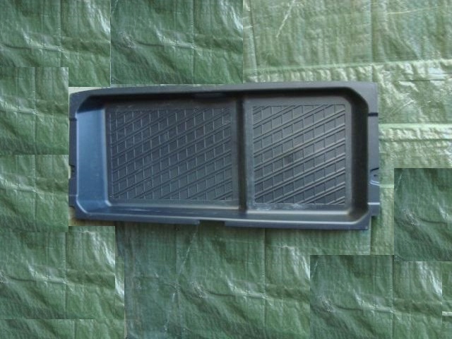 фото №1, Volvo v70 xc70 i 04- lift поддон пластик багажника