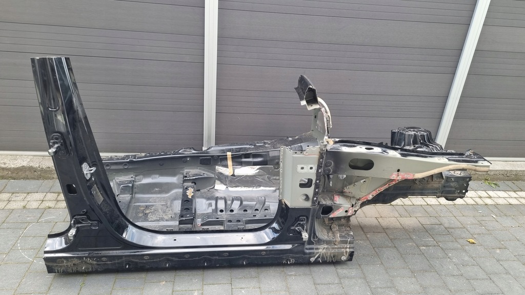 фото №1, Чверть лонжерон права передня mercedes glc w253