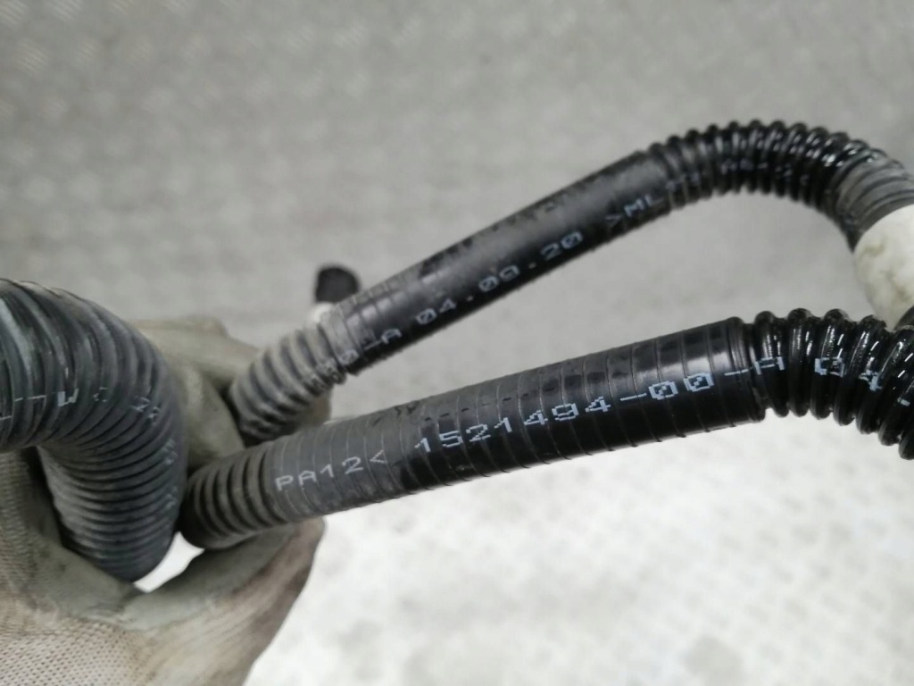 Шланг труба патрубок охолодження tesla 3 1521494-00-a Оригінал