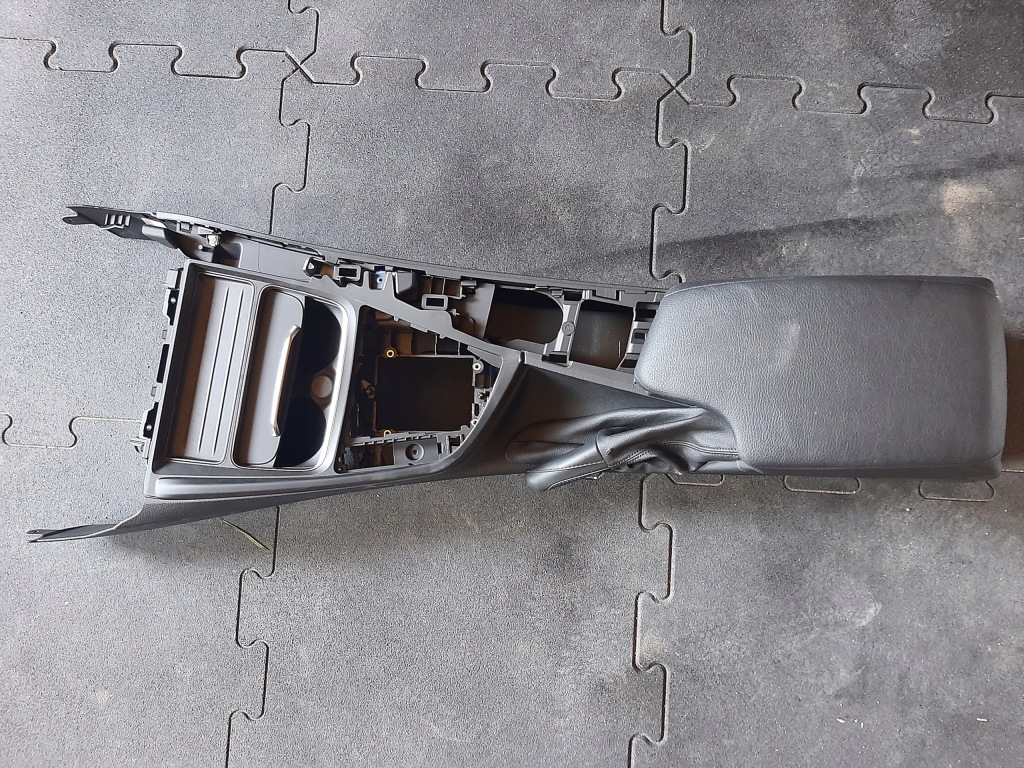 фото №1, Туннель подлокотник bmw 3 f30 f31 4 f32 f33 f36