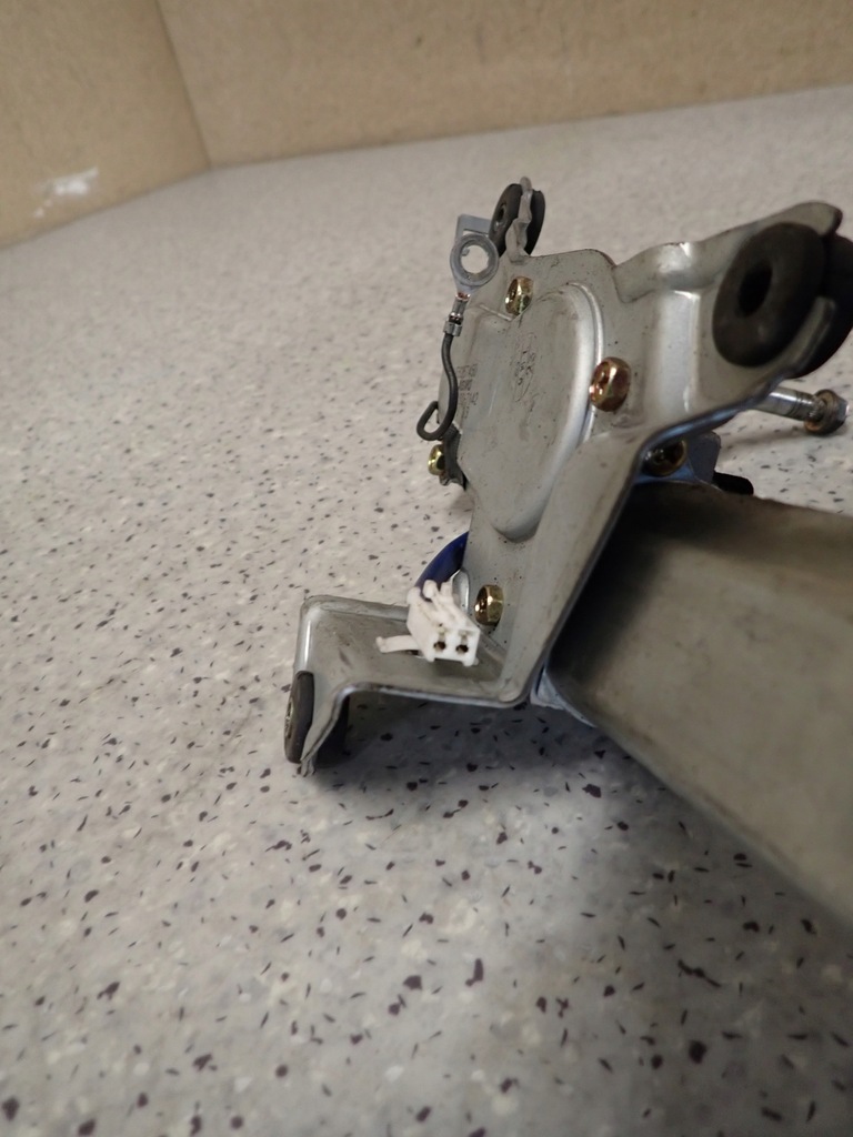 фото №4, Mazda mpv 00-06 моторчик дворники задняя