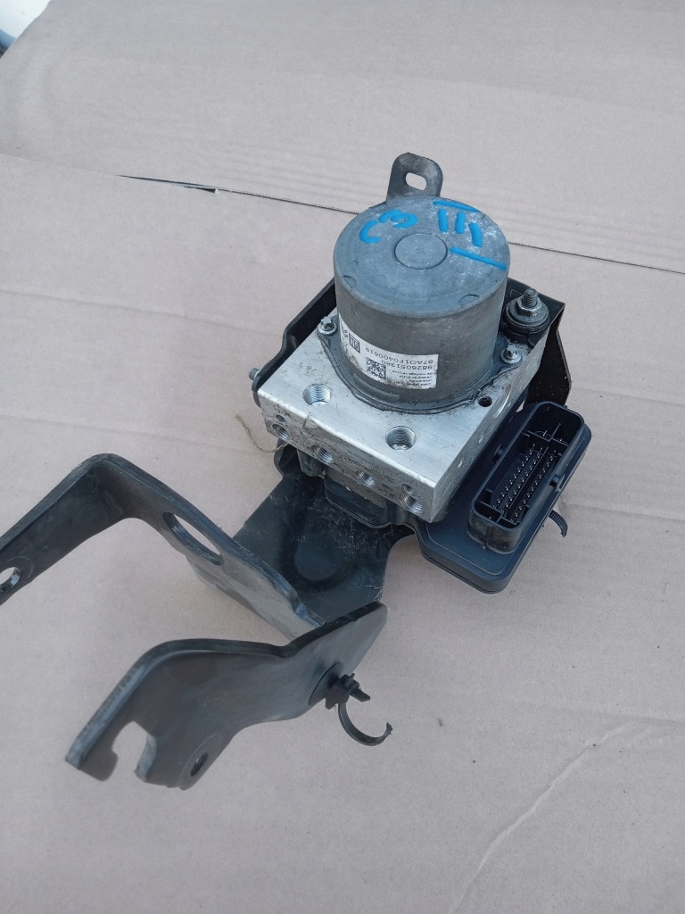 фото №1, Citroen c3 iii насос abs 9826051380 1.2 vti