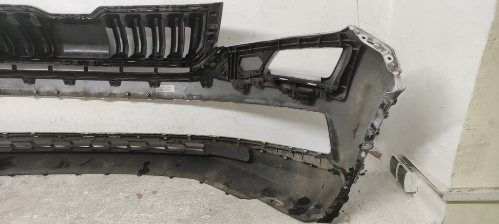 фото №15, Skoda kodiaq молдинг накладка-спойлер спойлер накладка бампера перед 565807061