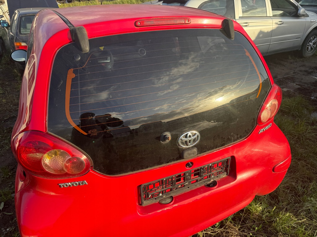 фото №1, Стекло крышки багажника toyota aygo i