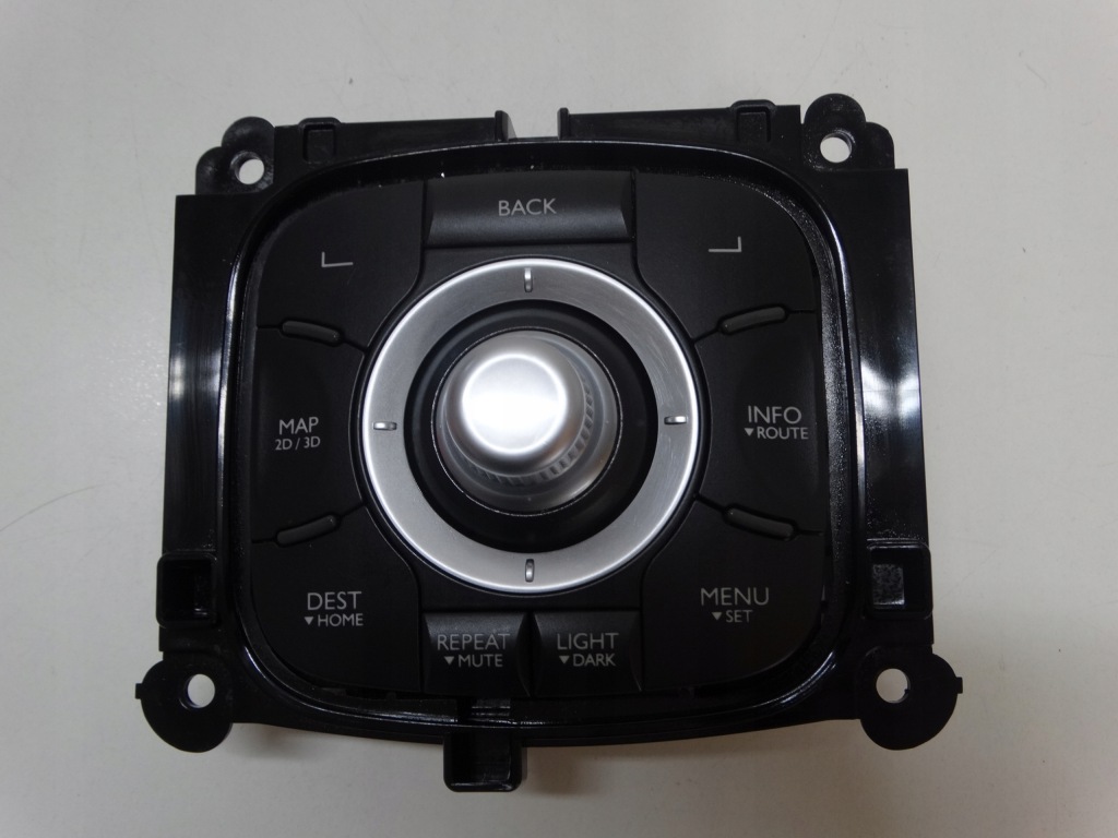 фото №3, Переключатель радио navi renault laguna iii 2010r.