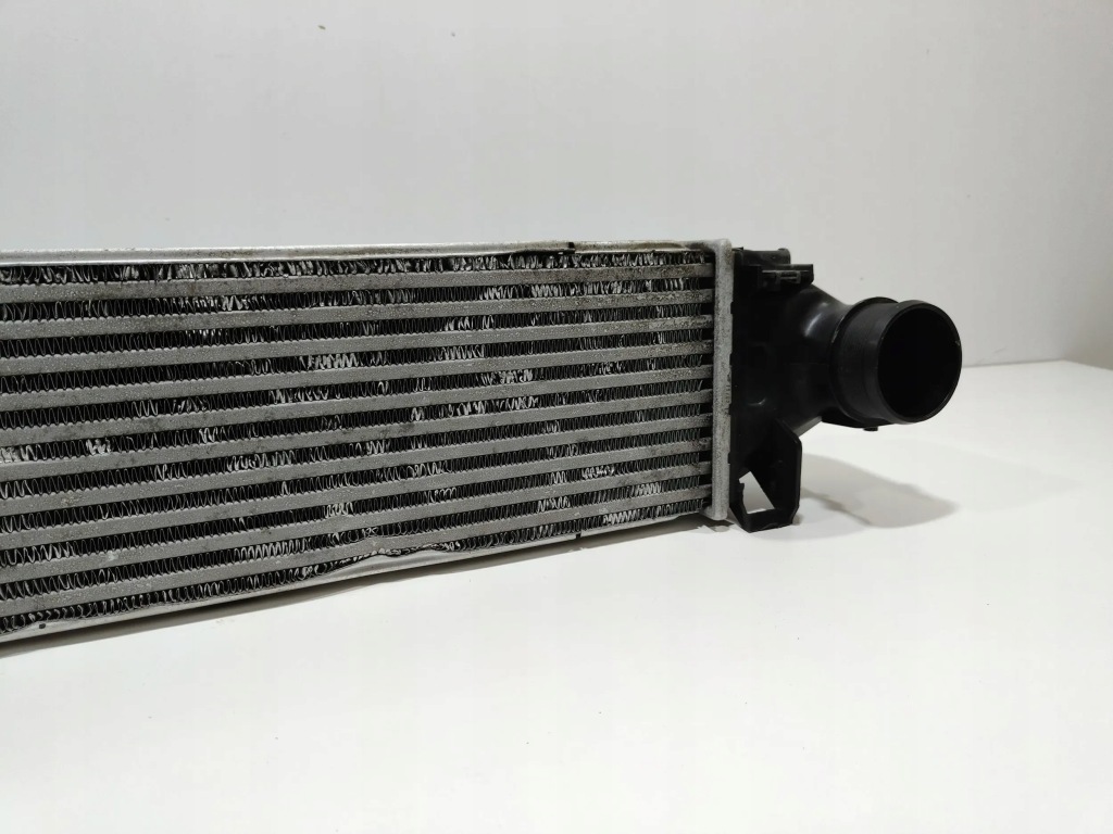 Volvo s60 2 v60 2.4 радиатор воздуха интеркулер 31338475 оригинал исправна! в Украине