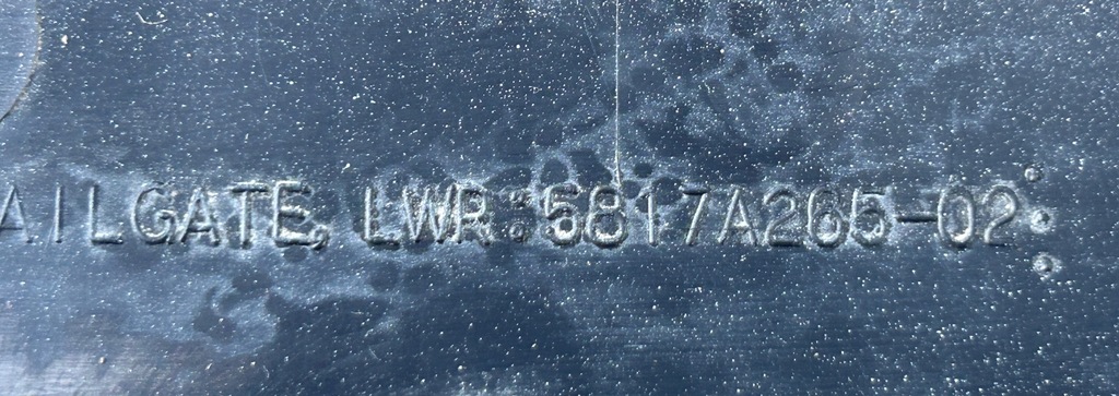 фото №8, Молдинг накладка крышки задняя mitsubishi outlander iii lift 5817a265