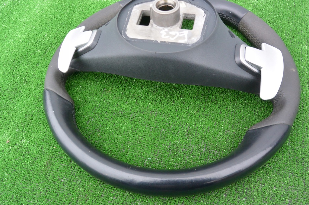 фото №11, Воздуховод alcantara лепестки переключения mercedes 6.3 amg w212